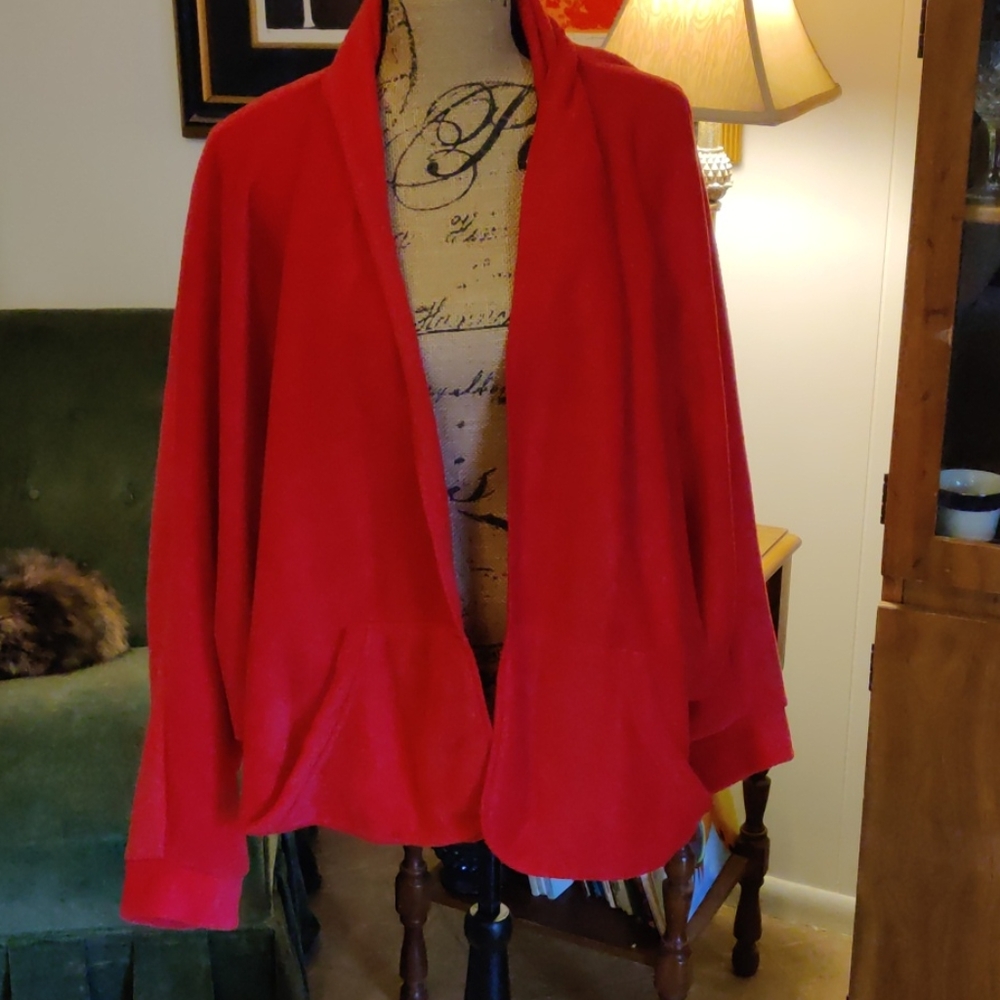 Wing Sleeved cape